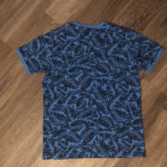 Free planet t shirt - Picture 4 of 4